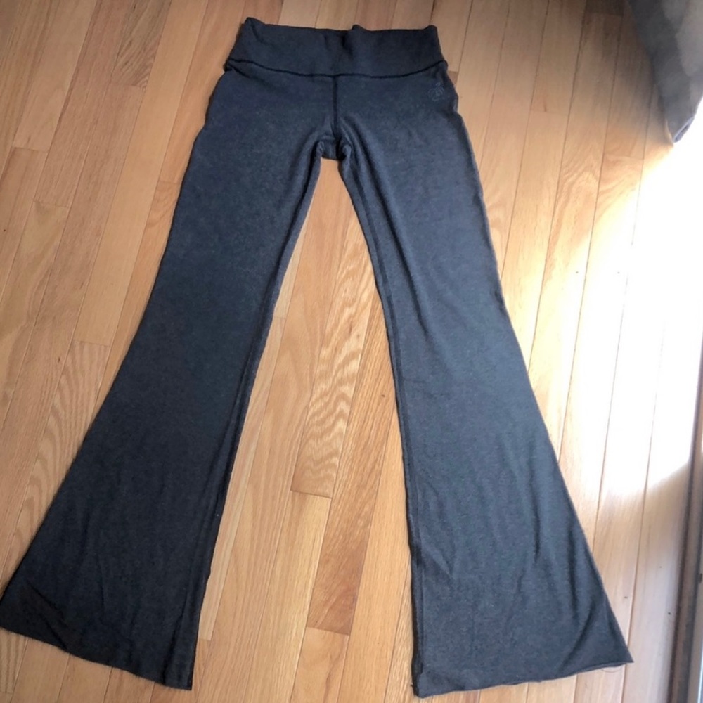 Green Apple Active flared yoga pants